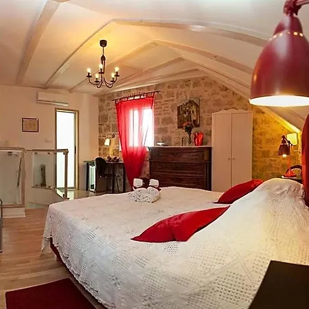 Ξενοδοχείο Baguc 4*